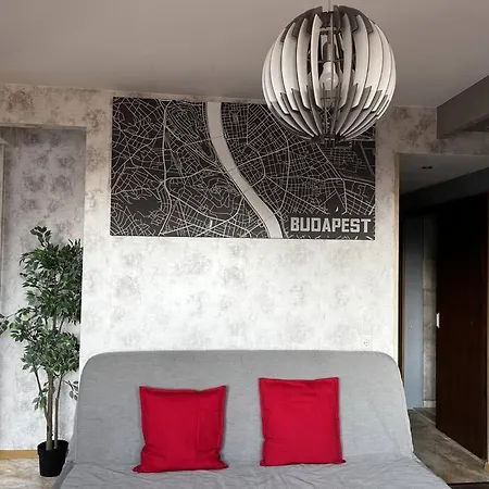 Elegant Rooftop Studio With Shared Terrace And Jacuzzi * Budapest